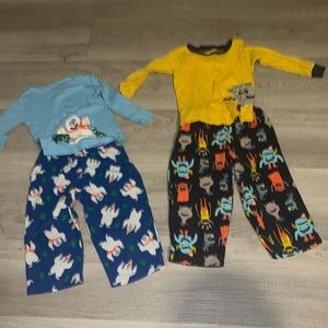 Set of 2 monster pajamas: 18 Mo(blue); 24Mo (yellow);